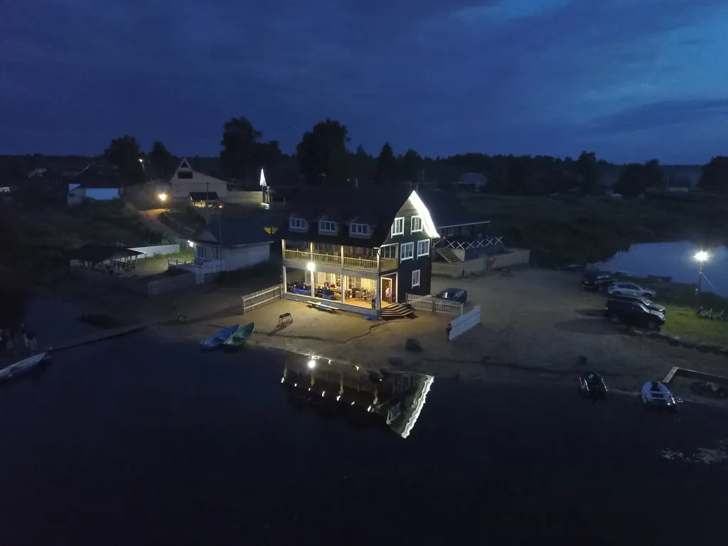 Дом для большой компании на берегу озера