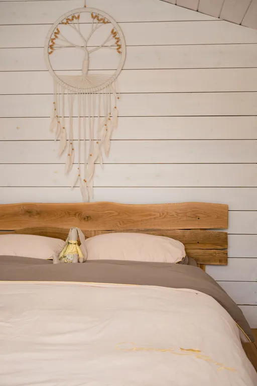 Уютный домик в лесу с горячим чаном