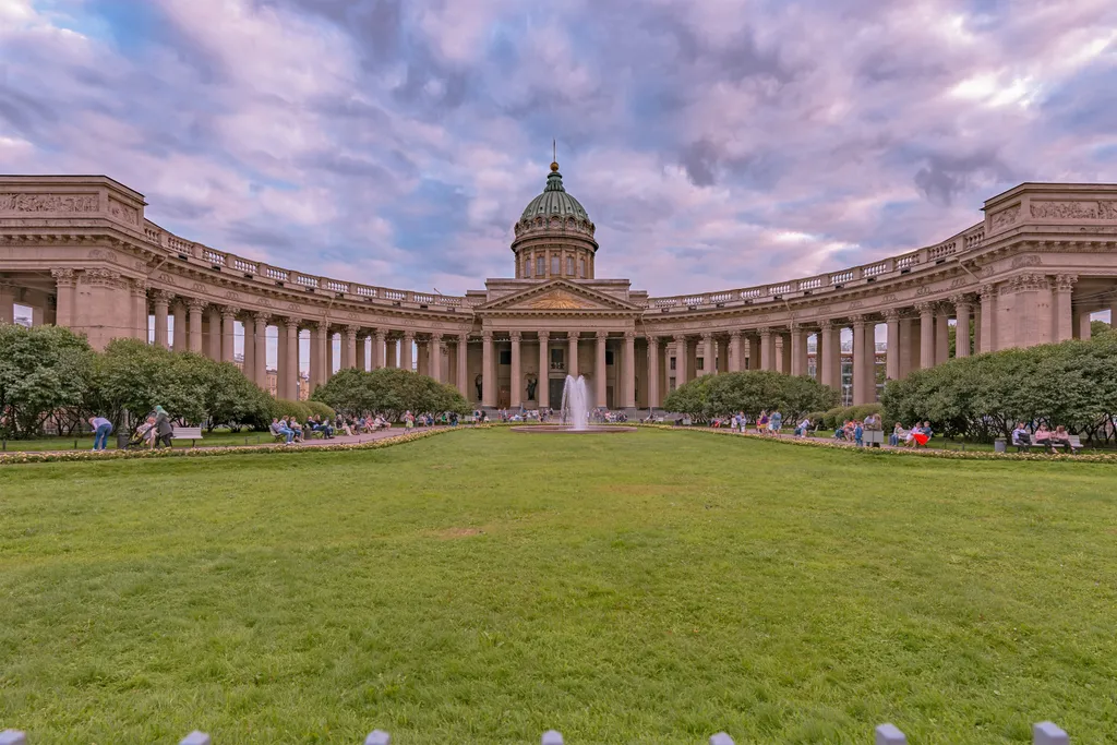 Квартира Квартира у Казанского Собора с камином — Санкт-Петербург