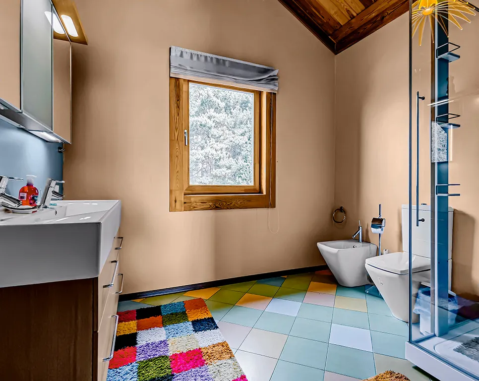 Коттедж с бассейном на берегу озера Порт Жемчужный