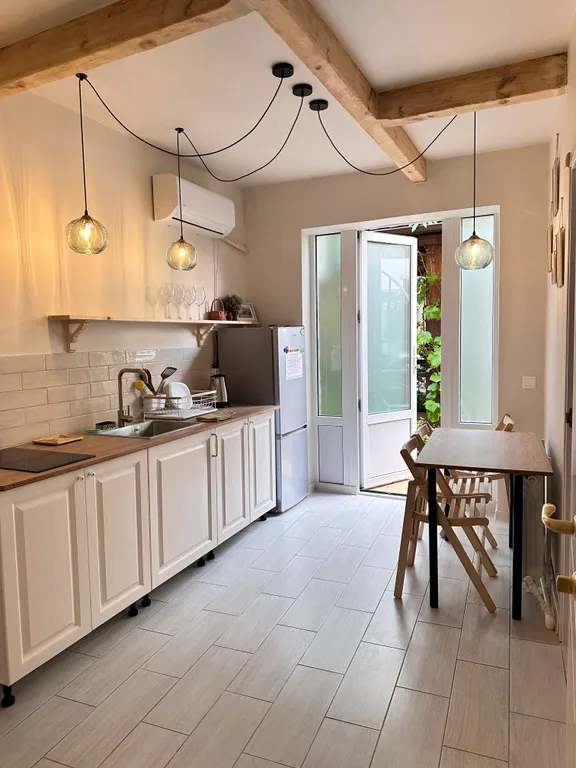 Квартира 2-комнатные апартаменты в центре — Геленджик