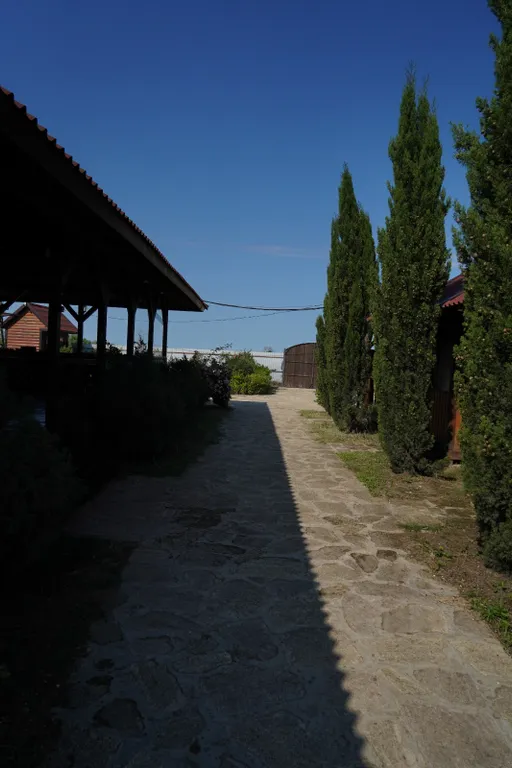 Уютный домик на берегу у моря