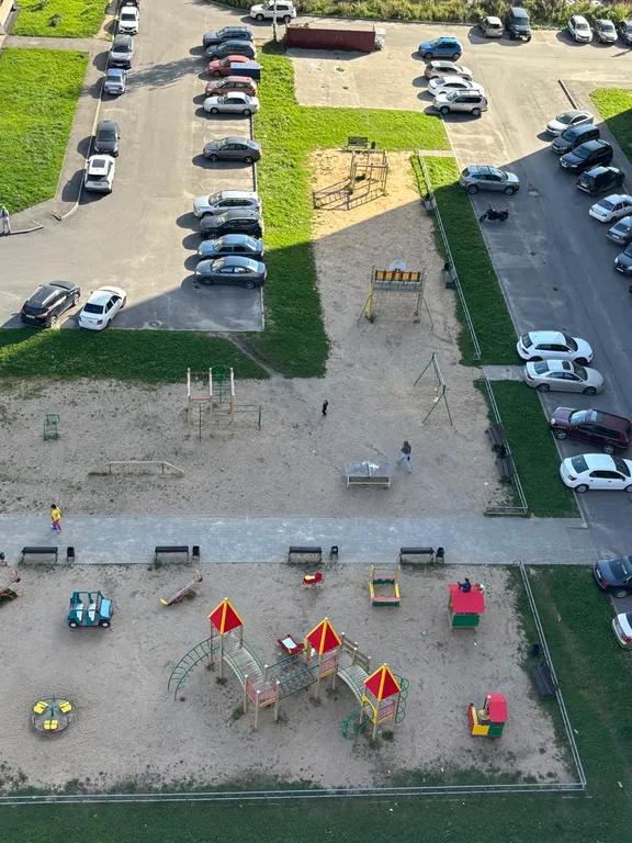 Апартаменты с отличной локацией! Рядом: ТЦ, магазины, парки, кафе