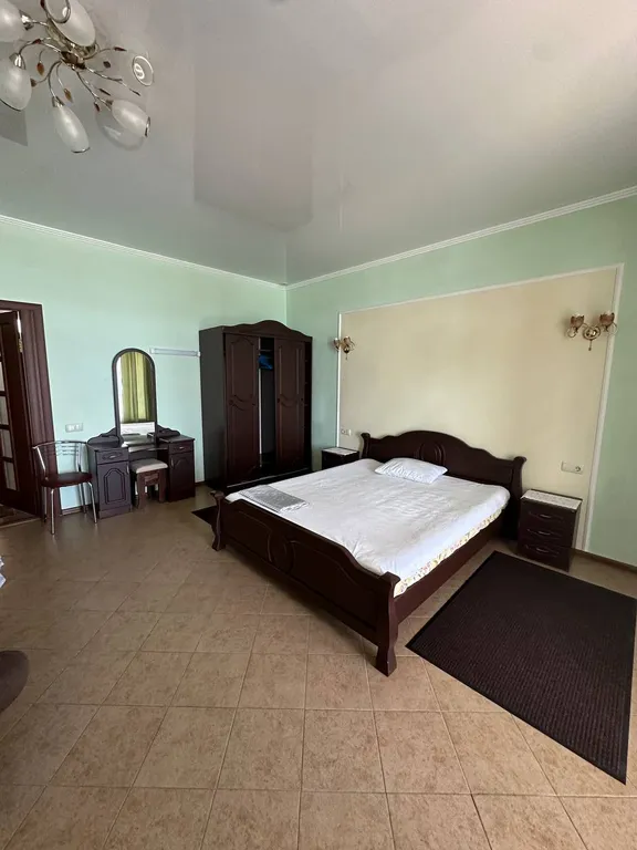 3-комнатная Квартира — аренда посуточно в Феодосия