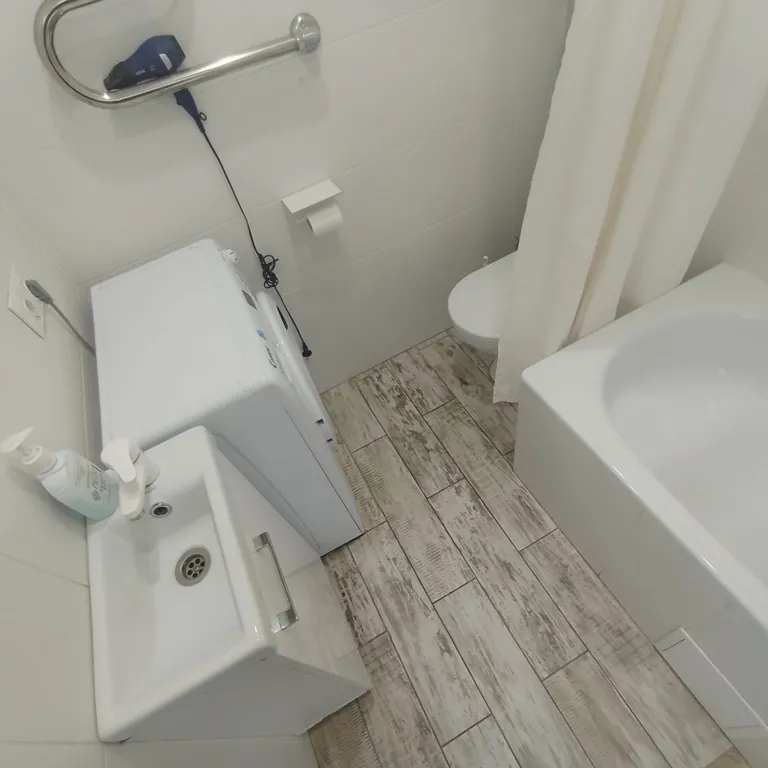 Квартира с балдахином натуральная мебель готика