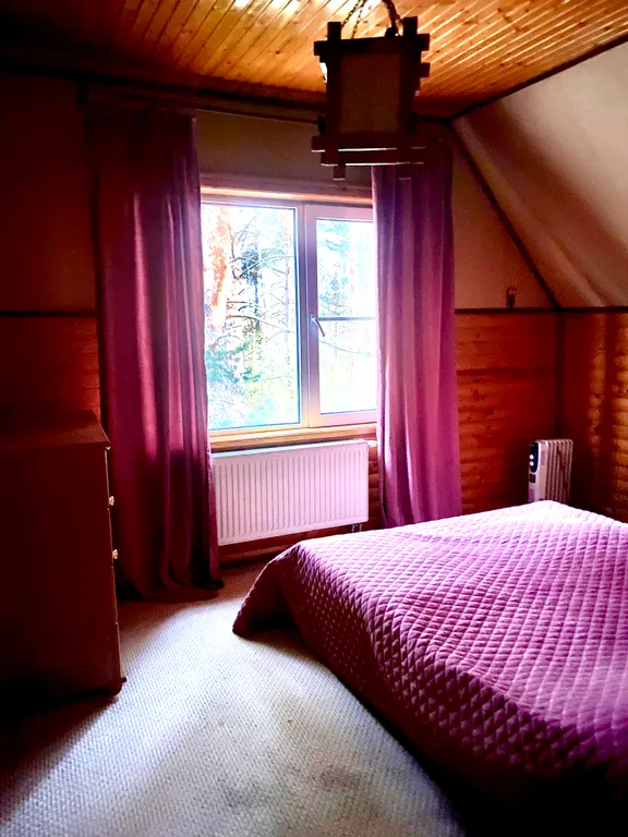 Шале с камином и 3 спальнями на берегу озера Селигер