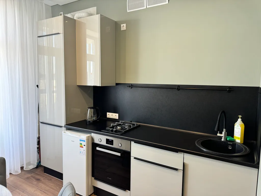 Яркая однокомнатная квартира с закрытой придомовой территорией