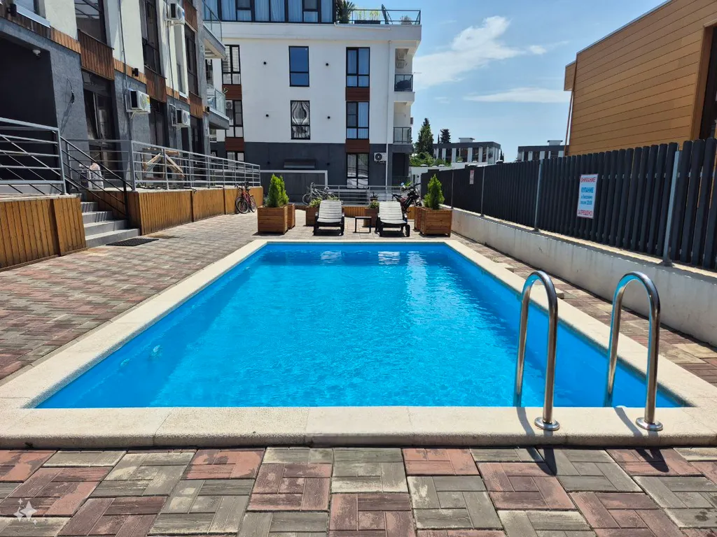 Квартира Яркая студия с видом на бассейн — аренда посуточно в Сочи