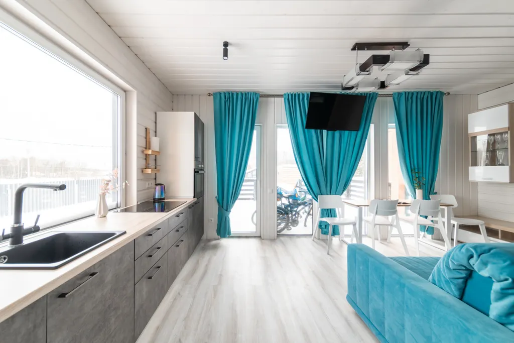 Дом у озера #2