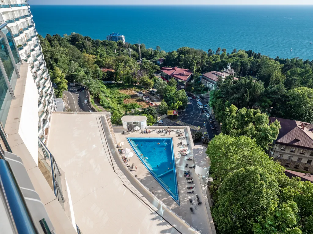 Элитная видовая квартира с прямым видом на море