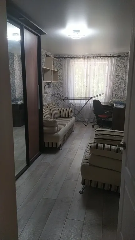 Большая двухкомнатная квартира возле Нахимовского училища