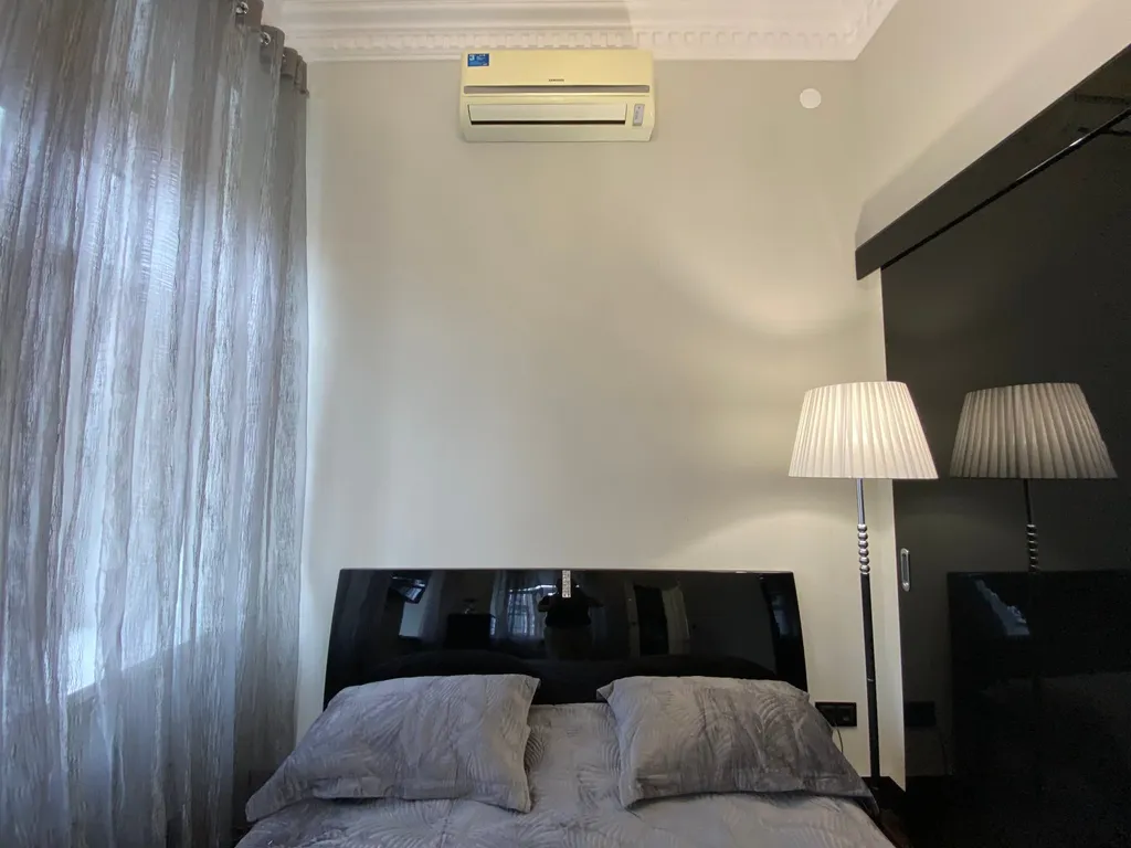 Дизайнерская квартира в центре с видом на храм