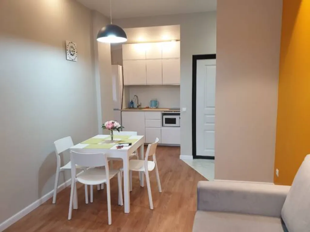 Уютная квартира с отдельной спальней в центре