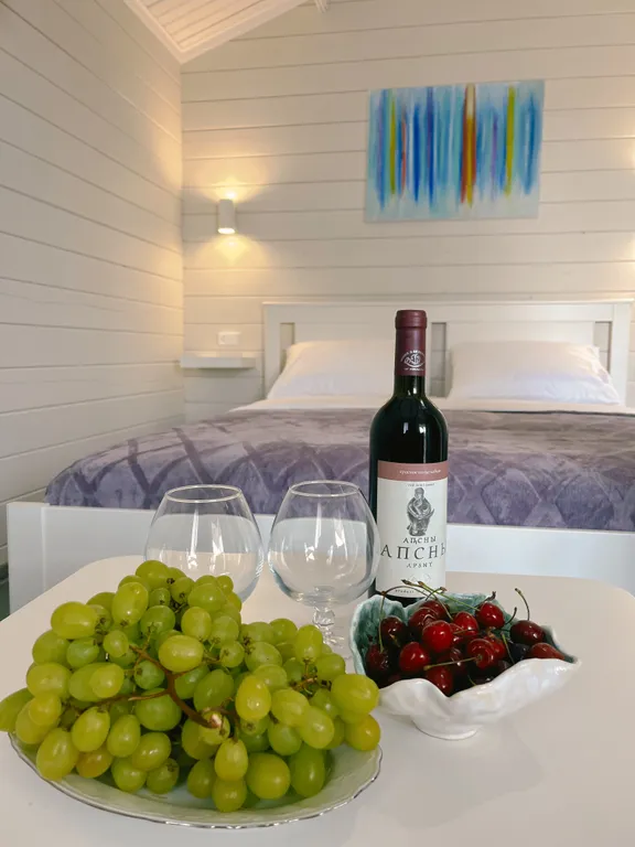 Ваш личный домик у моря с видом на бассейн