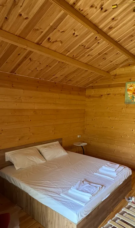 Коттедж Эко-домик Акация на благоустроенной территории — Сухум