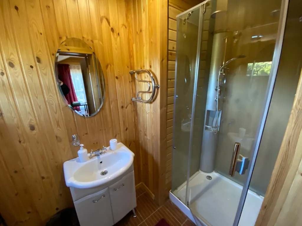 Дом в Громово на берегу озера Суходольское