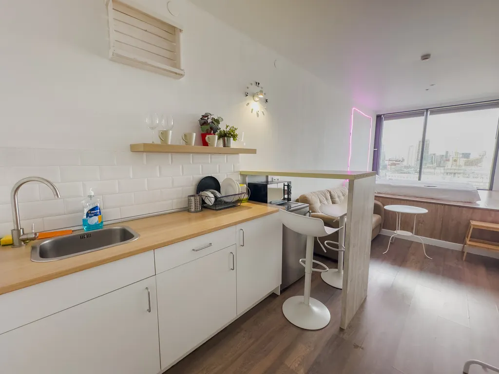 Апартаменты Pink neonlight