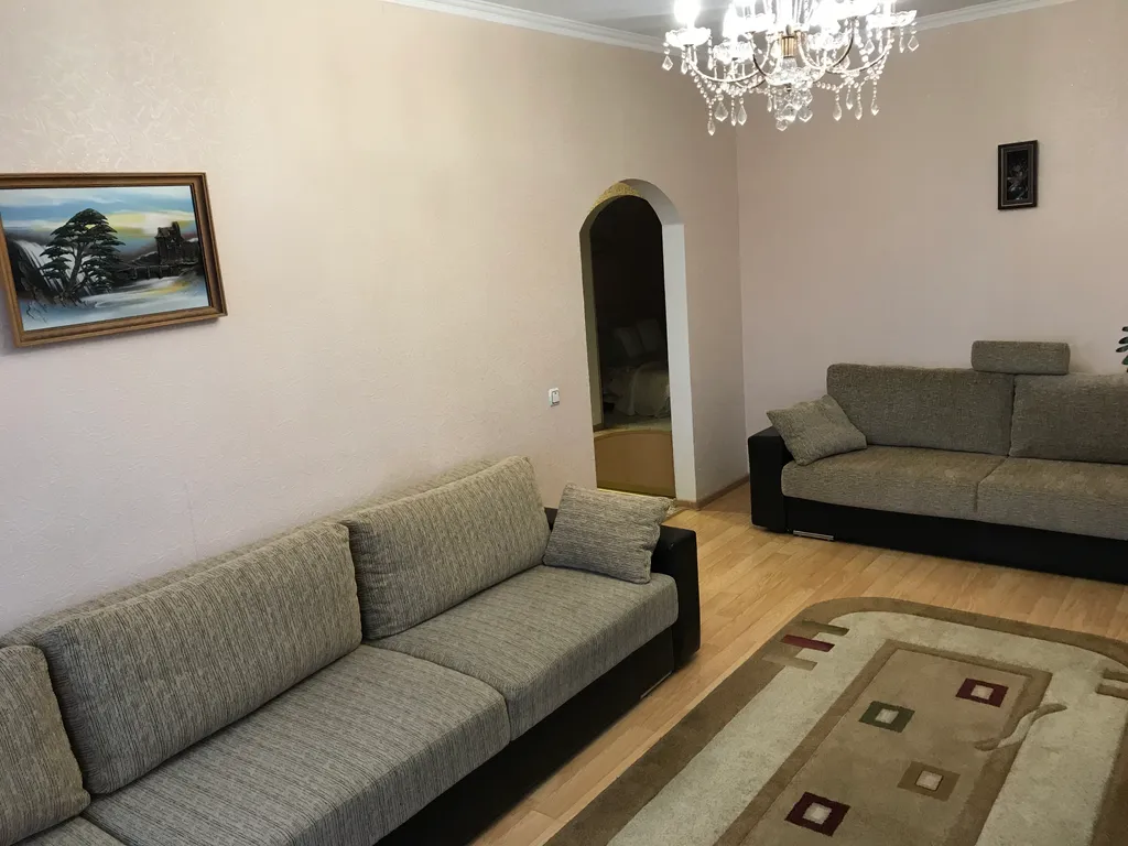 Апартаменты в самом центре города на пешеходной Ленинской