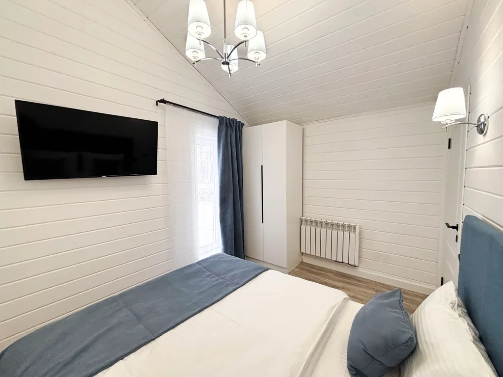 Коттедж у озера