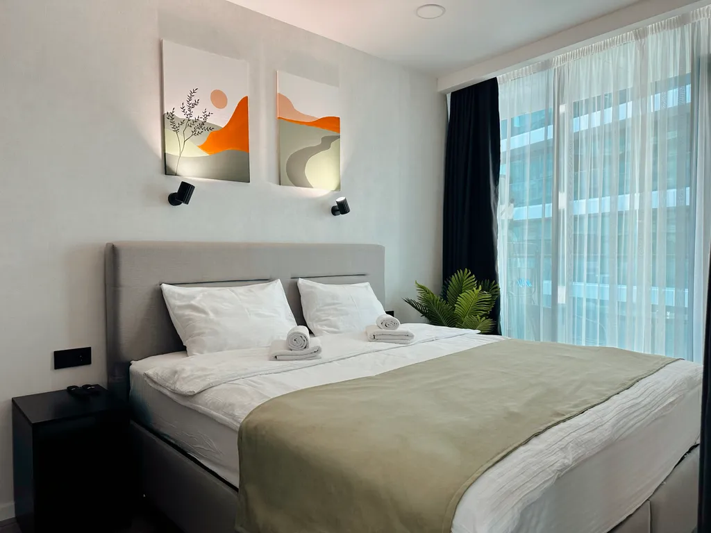 Апартаменты с отдельной спальней на берегу моря