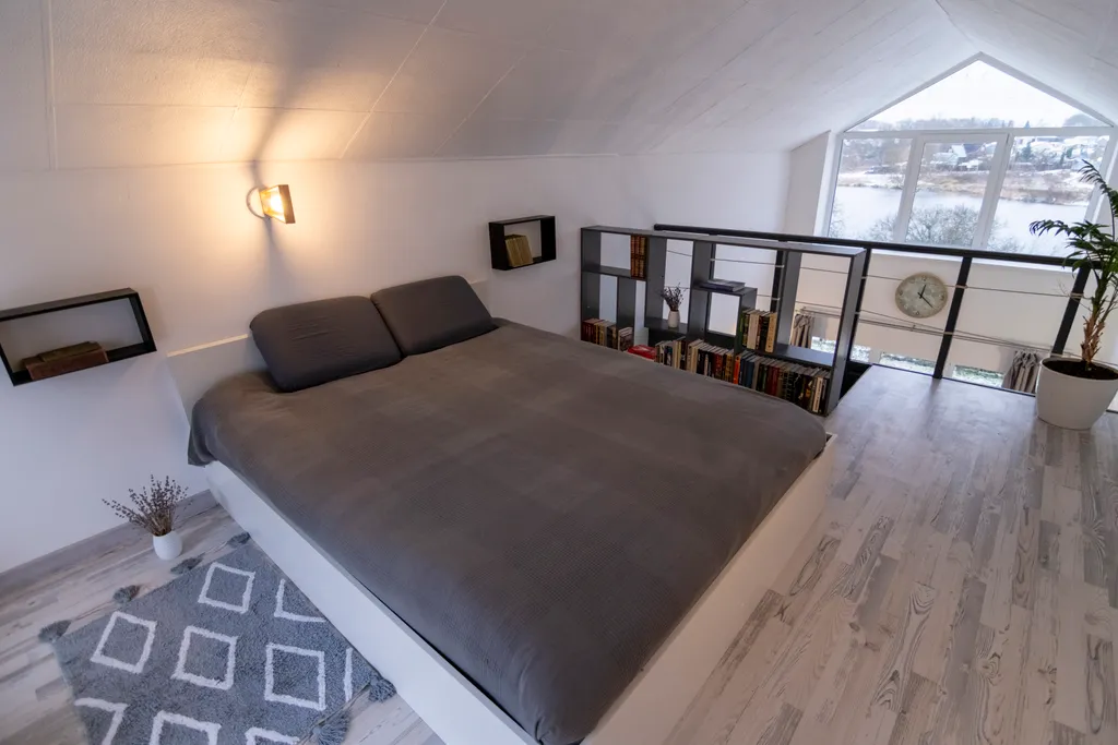 Дом в стиле лофт с своим озером на территории