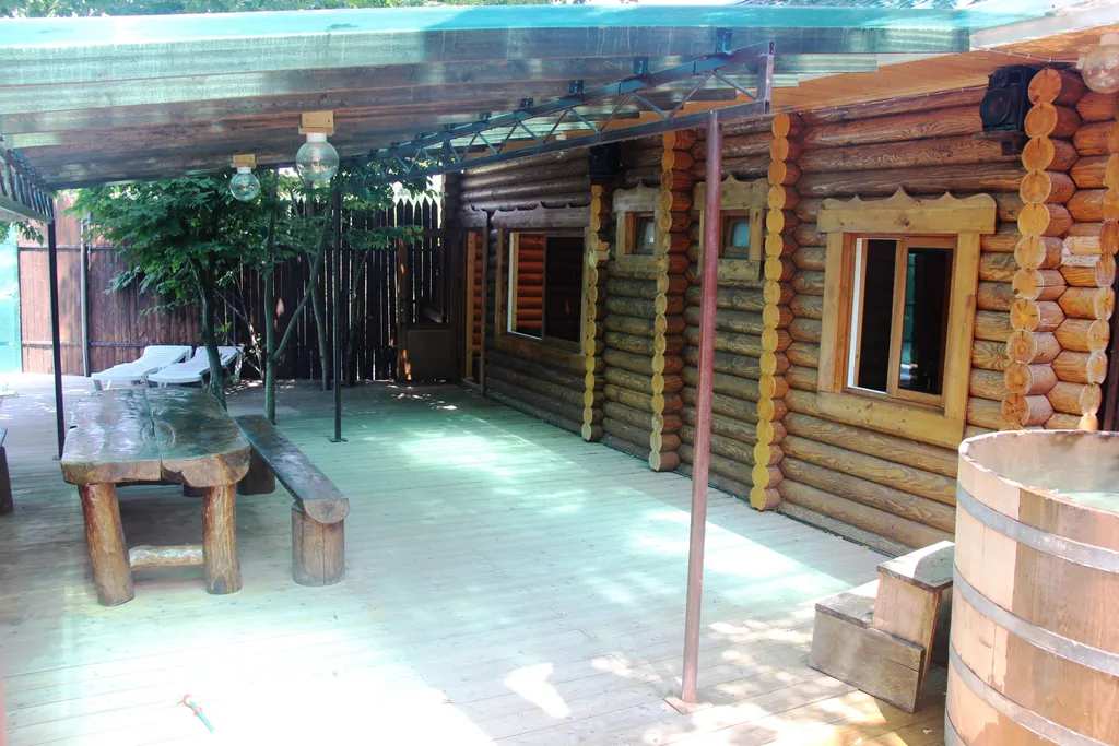 Коттеджи на озере