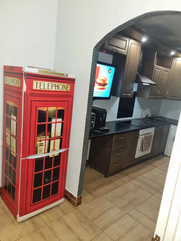 Просторный комфортабельный коттедж в центре города с банным чаном