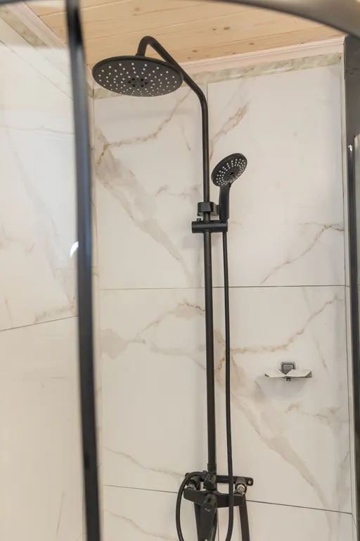 Коттедж Домик на берегу озера с чаном и рыбалкой — Голыгино