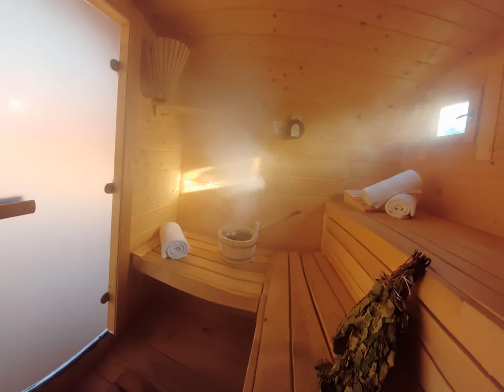 Уединённый домик с баней и горячей купелью под открытым небом