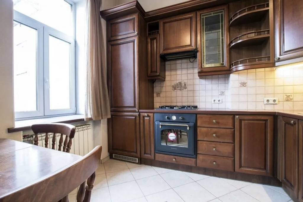 Avrora 3br apartment