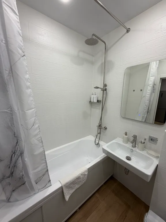 Уютная квартира с видом на озеро Кенон