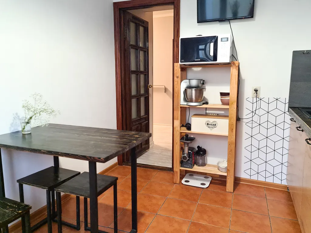 Двухкомнатная рядом с ЯГД и ж/д вокзалом