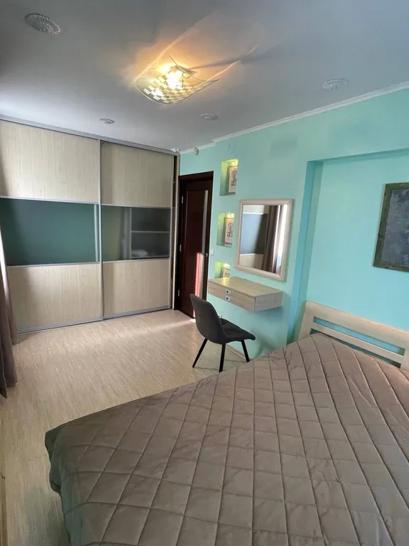 С водой, в самом центре уютная квартира