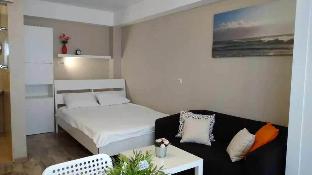 Квартира Апартаменты в Адлере напротив жд вокзала — Адлер