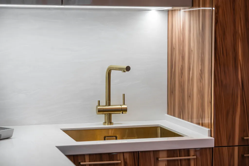 Апартаменты с новым ремонтом и 2 спальнями