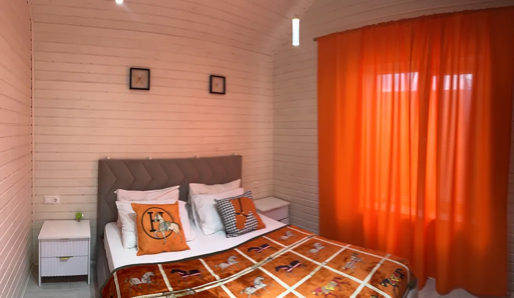 Уютный дом с бассейном