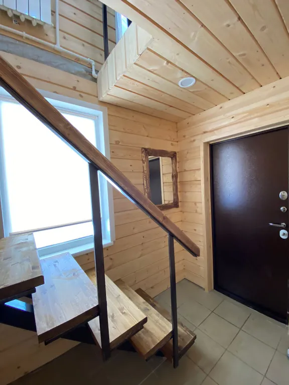 Коттедж с баней и сушилкой на территории