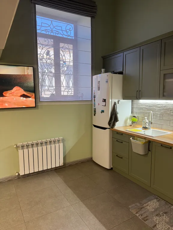 Двухуровневый домик в центре города