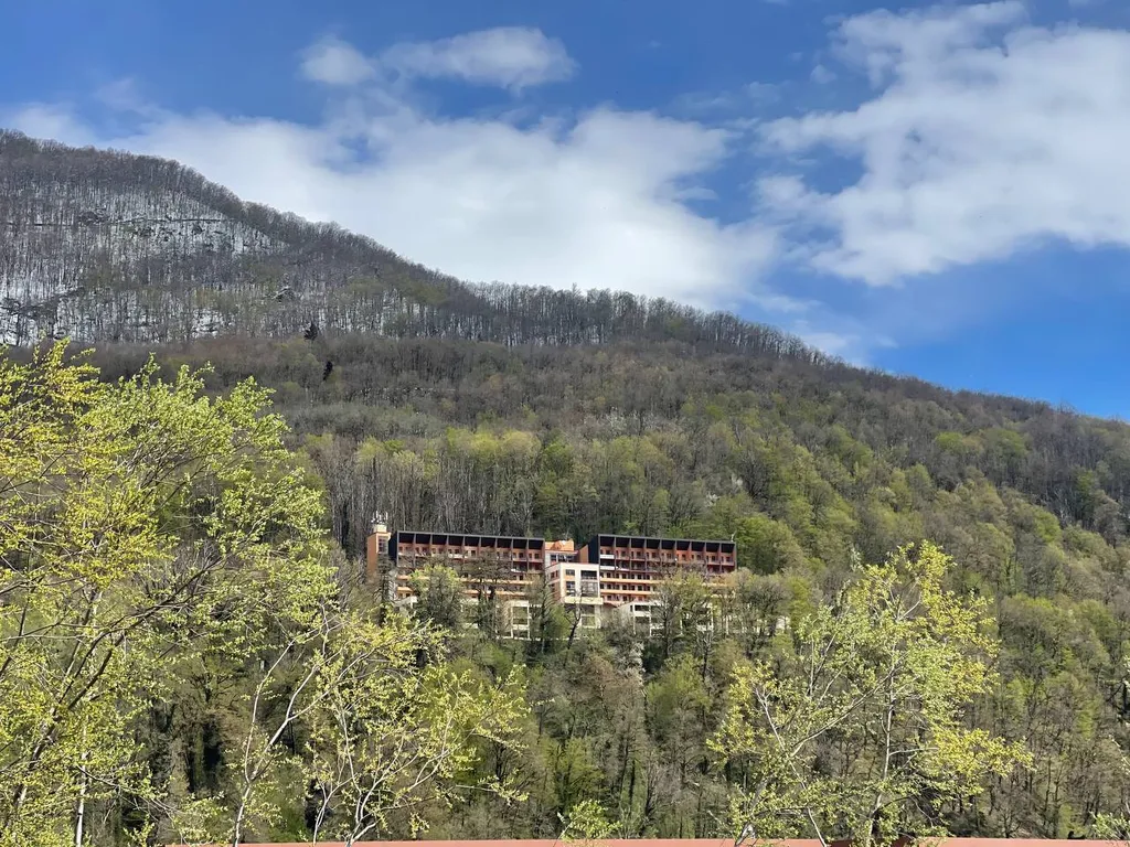 Апартамент райдера с видом на горы