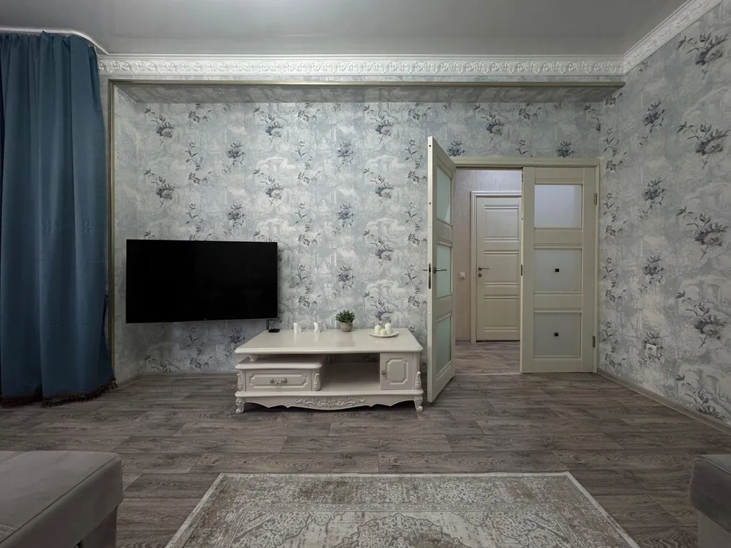 Двухкомнатная квартира рядом с Кремлем