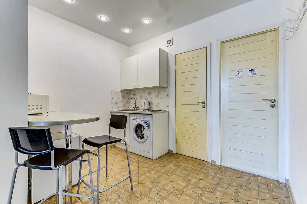 У метро Девяткино, 3 минуты пешком от метро