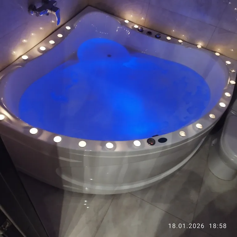 Уютная квартира с джакузи в высотке