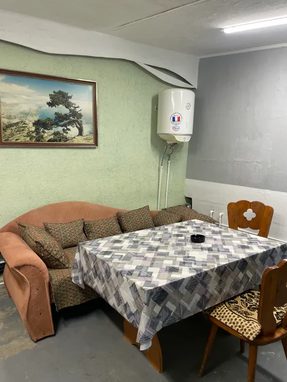 Однокомнатный коттедж со своей беседкой-кухней