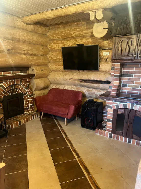 Шале с баней бассейном и видом на озеро