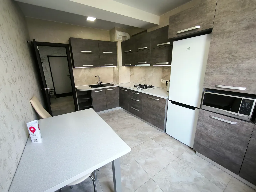 Квартира Квартира У Парка Победы в 10 минут ходьбы от пляжа и Aquamarine Resort SPA — Севастополь