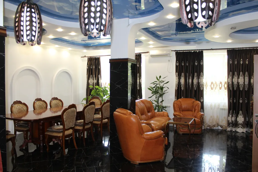 Дом с бассейном в районе Артека и горы Аю-Даг