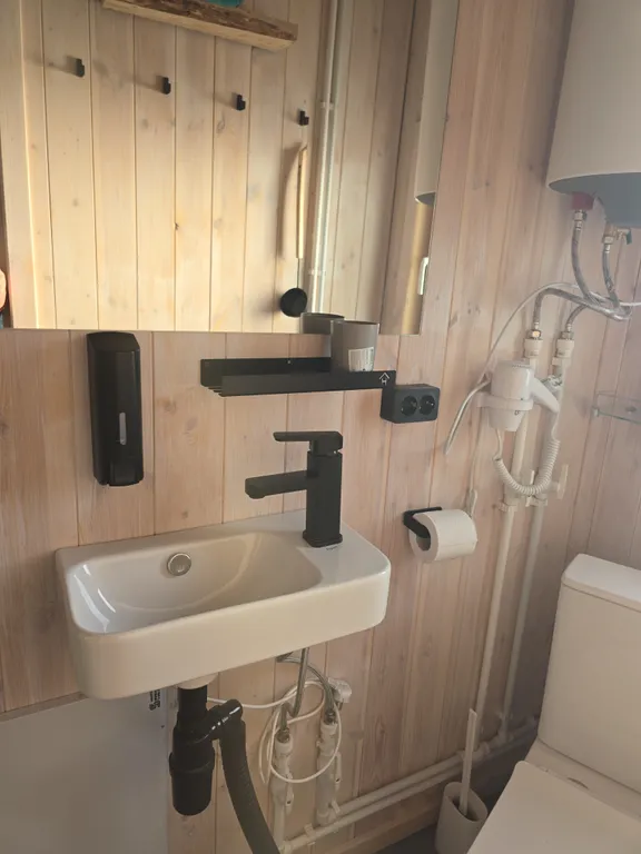 Коттедж Дом-студия Атмосфера с панорамой Азовского моря — Кучугуры