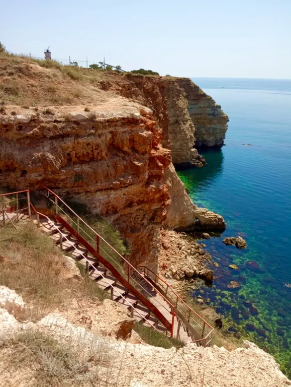 Квартира Для романтической пары или семьи квартира с видом на горы и море — Севастополь