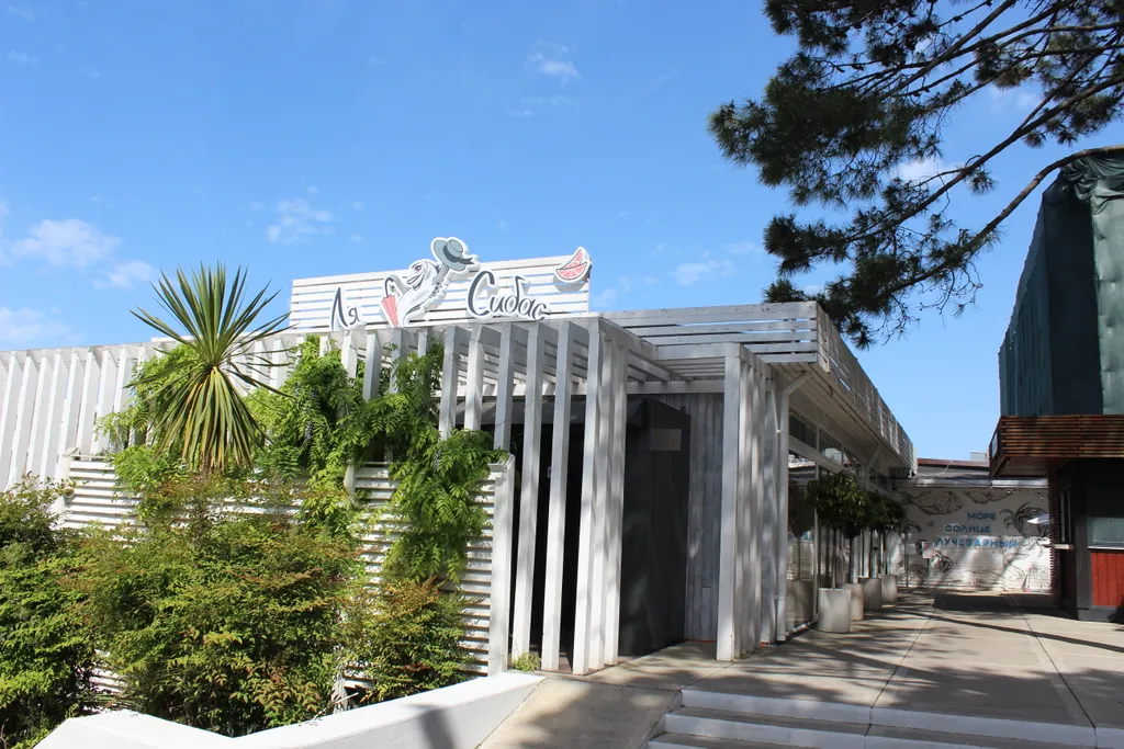 Квартира Квартира Элитный отдых на первой линии с видом на море: 'Лучезарный Резорт 4' — Кучук-Дере