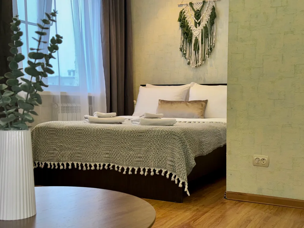 Квартира Стильная однокомнатная с большой кухней у ДК Металлургов — аренда посуточно в Березники